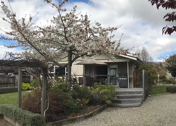 Amazing Aubrey, Walk To Bremner Bay Holiday home *