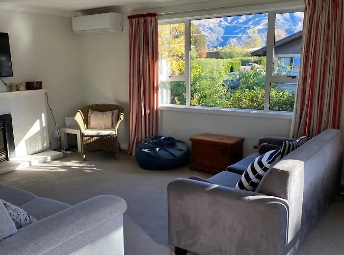 Holiday home Amazing Aubrey, Walk To Bremner Bay